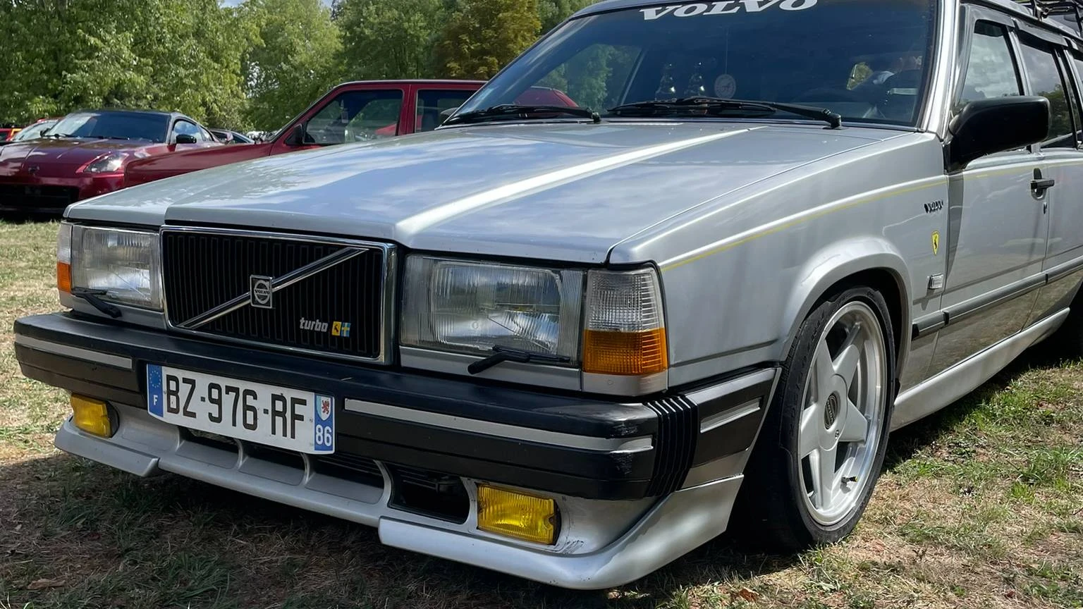 Front side view of a stanced grey Volvo 740 wagon